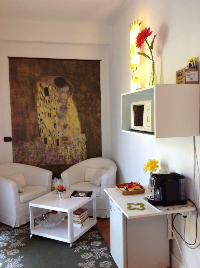 Leivi Il Nido Della Rondine B&B 외부 사진